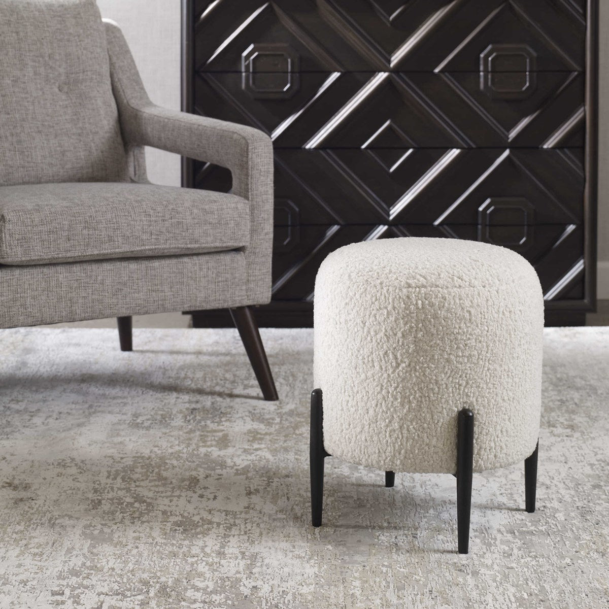 Fraciscio Plush Ottoman