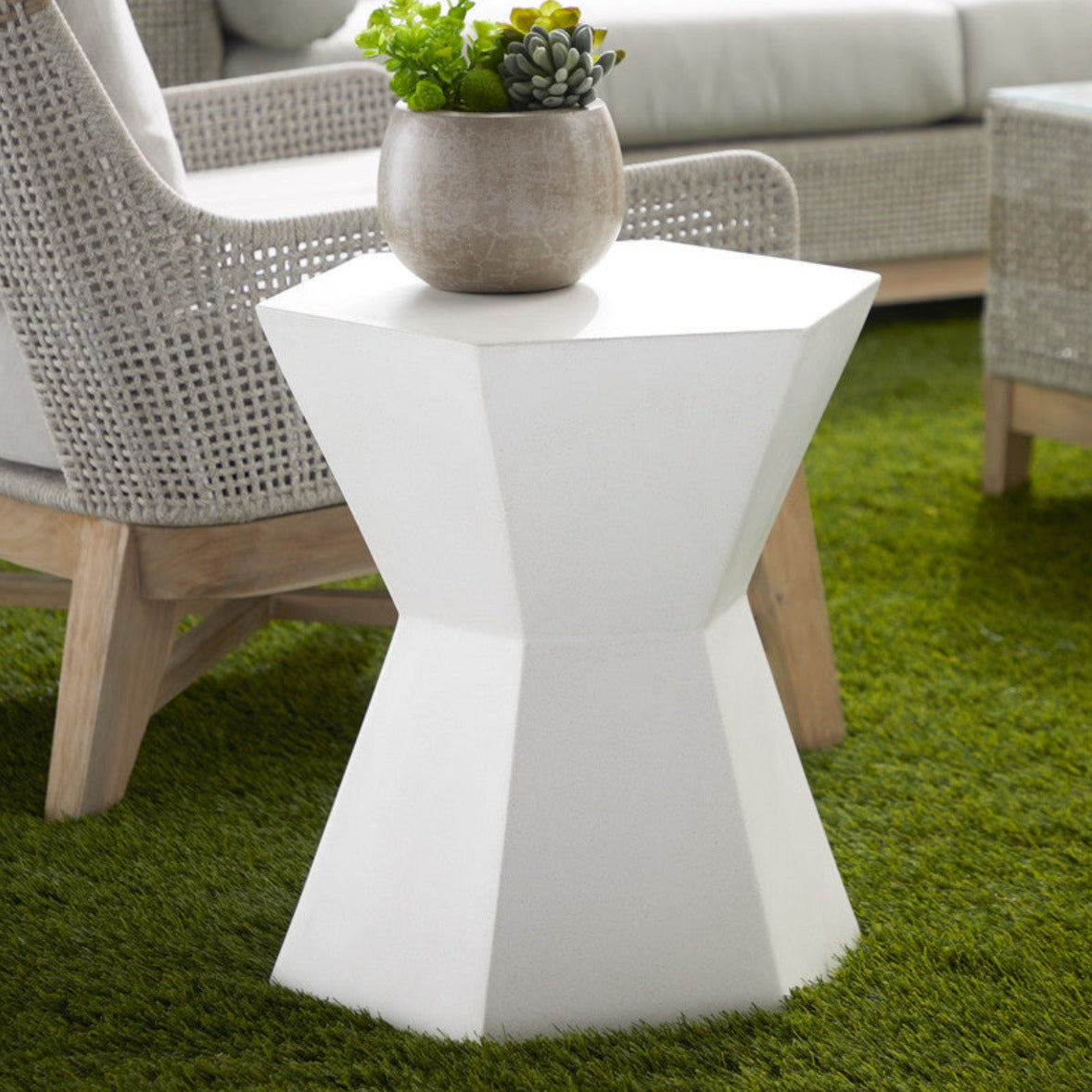 Perino 19 in. Concrete Accent Table - Ivory