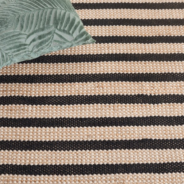 Macra Hand Woven Jute Rug